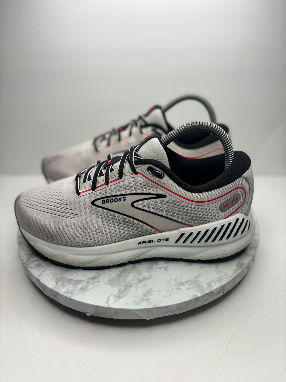 Size 7 - Brooks Ariel GTS 23 Grey Pink W